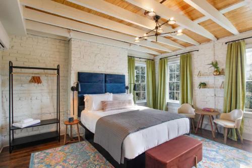 Historic District - North Casa | 4th Floor Queen Suite Boutique hotel