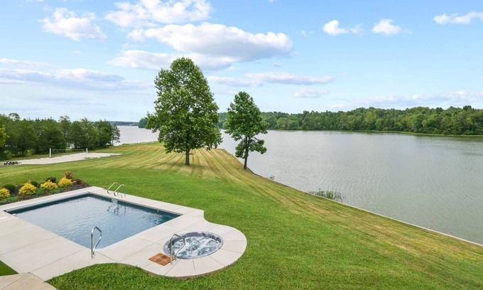 Louisa Casa | 5 acre sprawling waterfront estate, Spectacular views, heated pool/hot tub