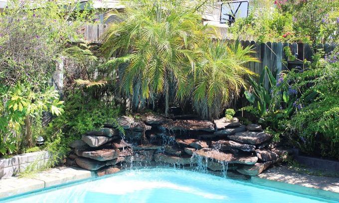 Elk Grove Casa | ★ Amplia casa de vacaciones de 5 bd ★ Piscina | Salón de lujo