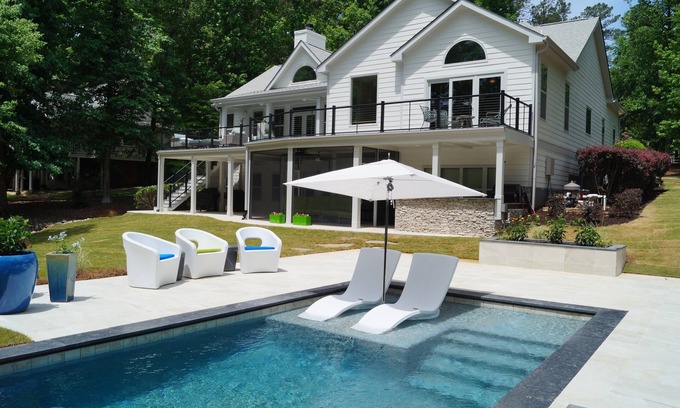 Lake Oconee Casa | 5 BDRM Hermosa casa tranquila frente al lago con 3 reyes, 1 reina y 4 gemelos