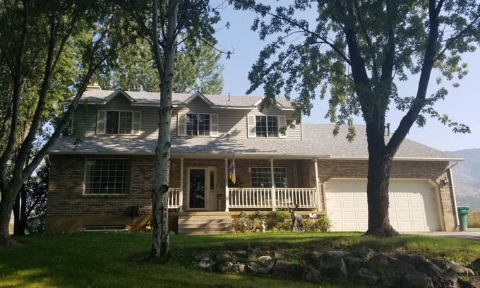 Eden Casa | 5 bedroom, 3 bath home for rent.