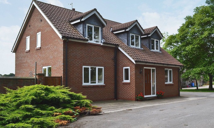 Arnold Cabaña | Alojamiento de 5 habitaciones en Brandesburton, near Hornsea