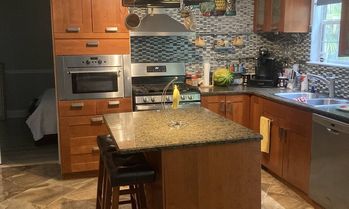 Ellenwood Casa | 5 Bedroom Beauty w/New Jacuzzi