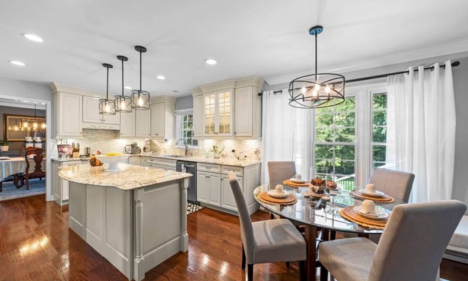 Greensboro Casa | 5 Bedroom Immaculate & Stylish Home in Quiet Area