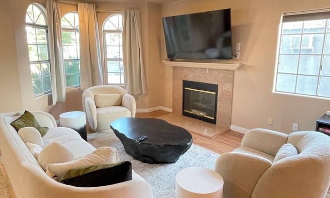 San Gabriel Casa | 5-bedroom Luxury house with AC 9 miles east of downtown LA