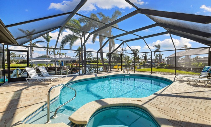 Yacht Club Casa | Pregunte acerca de mayo de 2019! Paquete de casa y barco con kayaks!