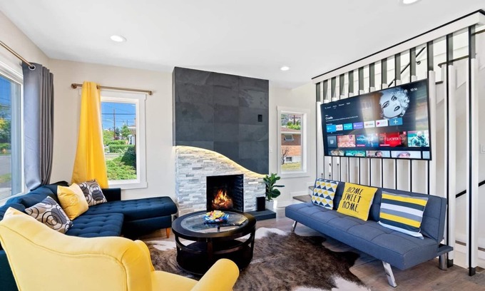 Mid-Beacon Hill Casa | 5-bedroom vacation home just 7 minutes to T-Mobile Park