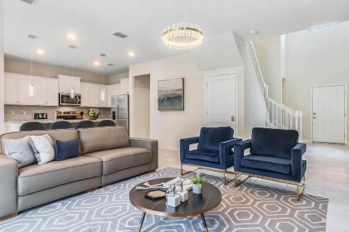 Davenport Casa | 5 Bedrooms4 Bathrooms Windsor Island 1860Sd