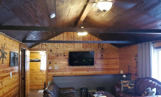 Crosby Casa | The Iron Willow: Crosby SMART Home - ESCAPADA DE INVIERNO ACOGEDORA cerca de Brainerd MN