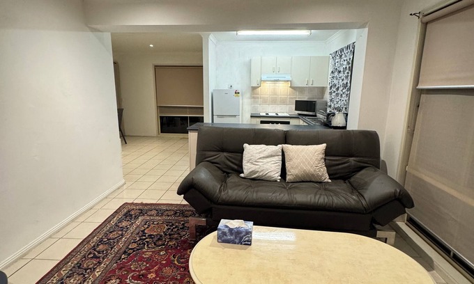Bundoora Casa | 5 Ensuite Bedrooms for Ultimate Comfort with Every Convenience-Bundoora