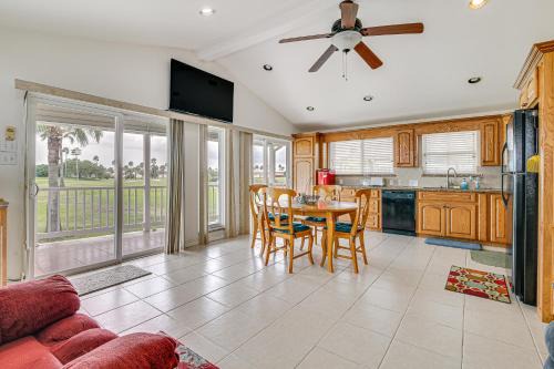 Port Isabel Casa | 5 Mi to Beaches Sunny Port Isabel Golf Retreat