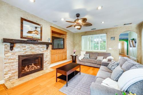 Modesto Casa | 5 Mi to Dtwn Modesto Family Home with Patio!