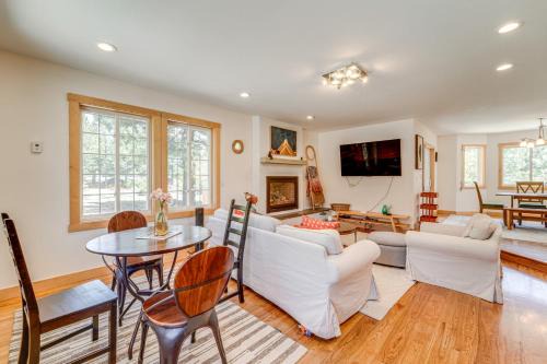 Truckee Casa | 5 Mi to Northstar Resort! Family Home with Hot Tub
