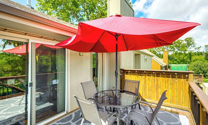 Bellevue Casa | 5 Mi to Platte River: Inviting Bellevue Rental