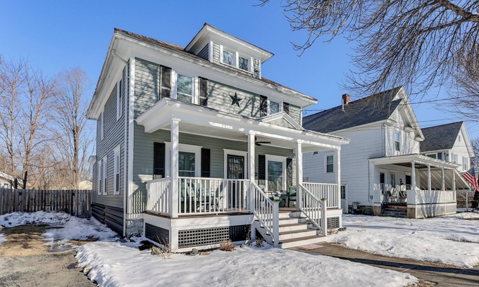 Glens Falls Casa | 5 Mi to West Mountain: Glens Falls Home!