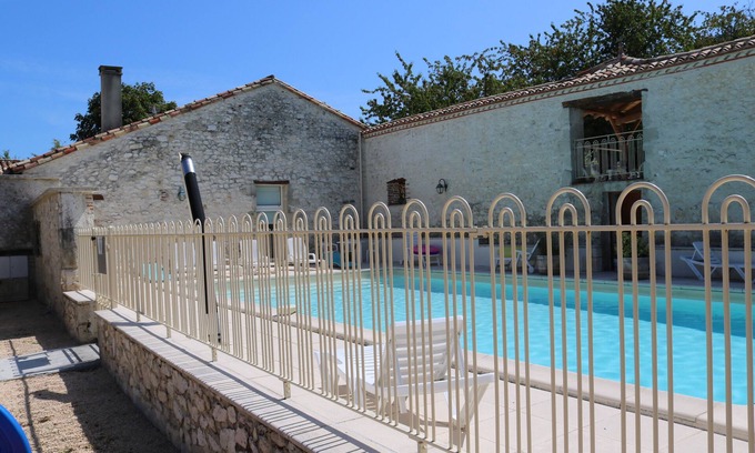 Penne-d'Agenais Otro | 5 minutes from the medieval village, classified as one of France's most beautiful villages, air-conditioned house,