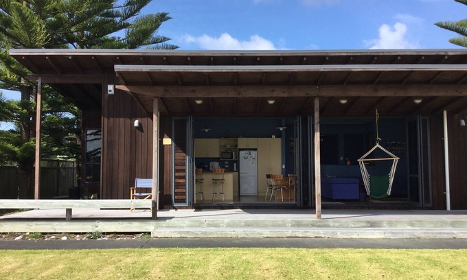 Omaha Casa | 5 minutes level walkway to Omaha Beach