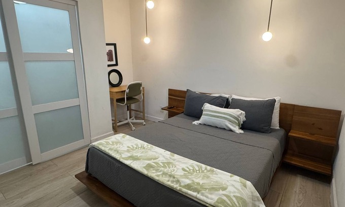 Granada Apartamento | 5-Star 1BD Guest Suite Private Kitchen & Comfort