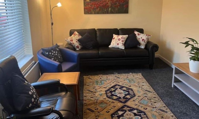 Corby Apartamento | 5 Star-6 Bed-4 Bdrm-2 Bath-secure Park x 3