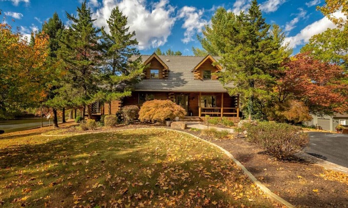 Murphysboro Casa | 5 Star Cabin LUXURY AMMENITIES W/POOL HTUB close to WINE TRAIL, HIKING, FISHING