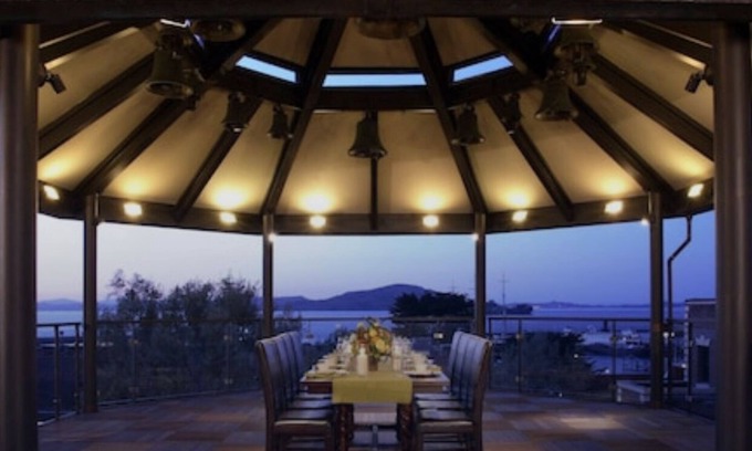 Fisherman's Wharf Apartamento | 5 Star Fairmont Heritage at Ghirardelli Square. Property available August 1-3