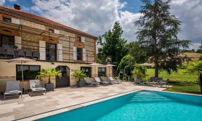 Montesquieu Villa | casa de campo para 12 personas, aire acondicionado., calentamiento de piscinas. petanca, bicicletas, tranquilo.