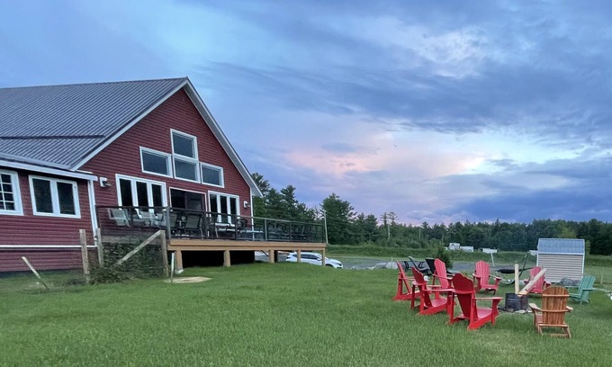 Gravenhurst Casa | 50 Acres Cottage 6 bedroom Home away from Home