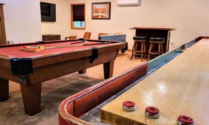 Pocono Lake Casa | $50 Credit! Billiards Table, Shuffleboard