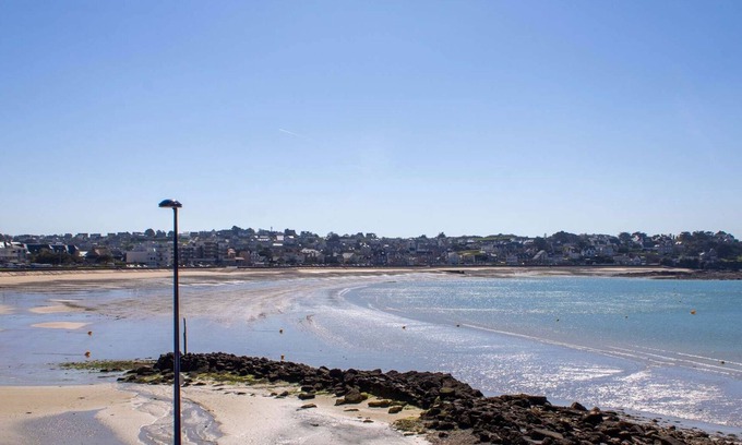 Erquy Apartamento | A Erquy, à Proximité du Port, en Bordure de la Plage du Centre
