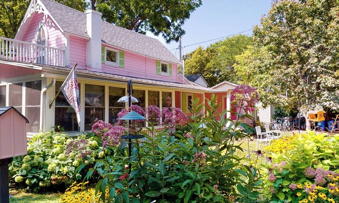 Lakeside Cabaña | 503 W. 4th in Lakeside