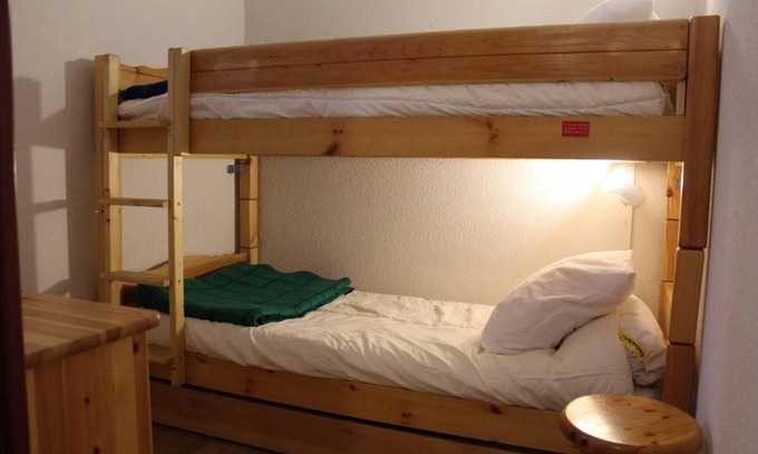 Risoul Apartamento | 50m del centro estación, vista puelbo, balcón, tv, local para esquís, 23m², Risoul