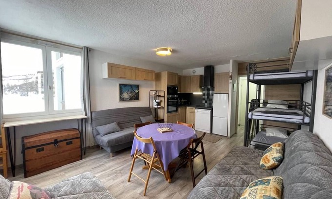 Le Super-Sauze Apartamento | 50m from ski slopes, floor -1, view valley, tv, ski locker, 30m², Sauze - Super Sauze