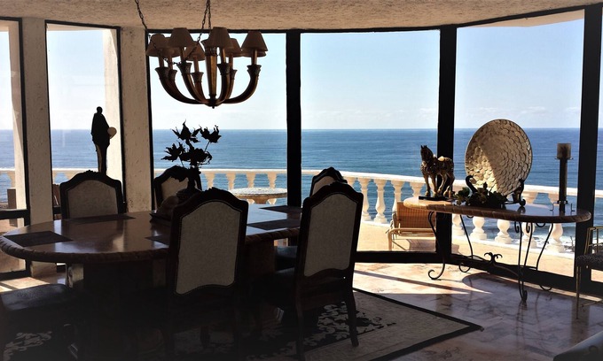 Salsipuedes Villa | 5500 pies cuadrados frente al mar Villa