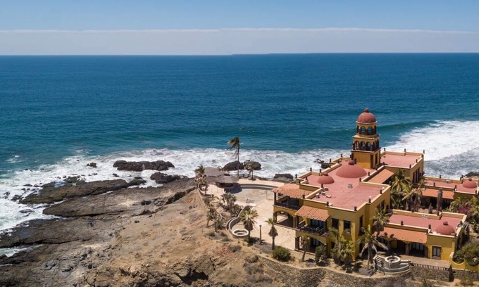 Comondú Condominio | 5a Main floor condo, pool right outside your patio, 5 minutes to beach