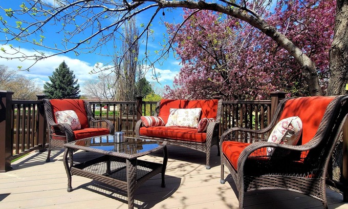 Northglenn Casa | 5bedrooms! Next to Park! Near Dining, Shops & Rec Center; Easy Access Downtown!