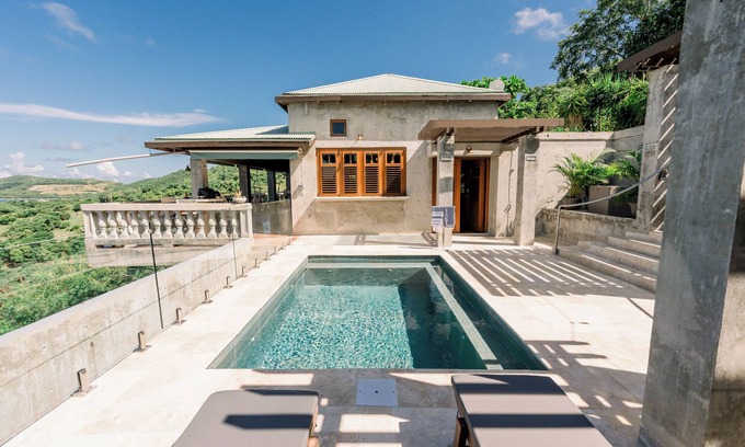 Playa Sardinas I Casa | 5BR/4.5BA Beachfront Retreat @Culebra, Puerto Rico w. heated pool