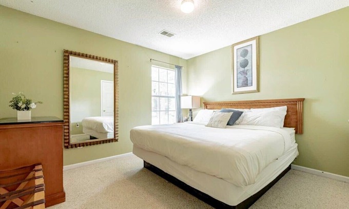 Lexington Casa | 5min to lake & 20 to Columbia - Aerie Oaks Cottage