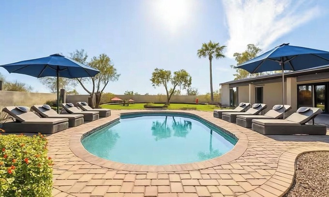Paradise Heights Villa | 6 bd Desert Oasis w/ Pool, Slide, Pickleball+More!