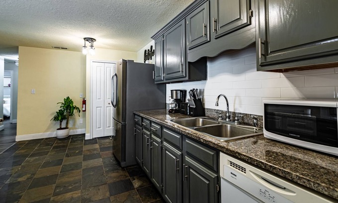 Ocoee Casa | ★6 guest ★ 4 beds ★2 baths ★ jacuzzi