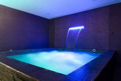 Zona Rosa Apartamento | 6 Habitaciones con un Jacuzzi Privado