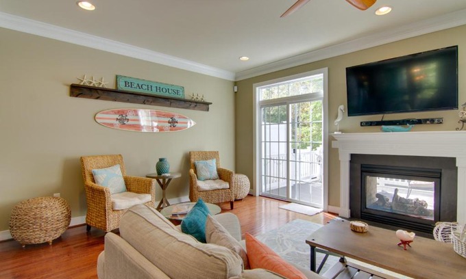 Sawgrass South Casa | 6 Mi to Rehoboth Beach Townhome with Pool Access!