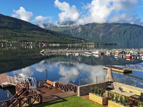 Nesset Apartamento | 6 person holiday home in EIDSVÅG-By Traum