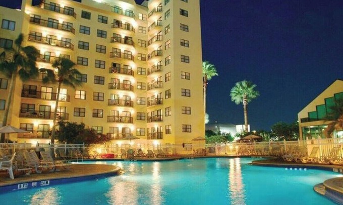 Florida Center Apartamento | 6165 Carrier Drive #2303