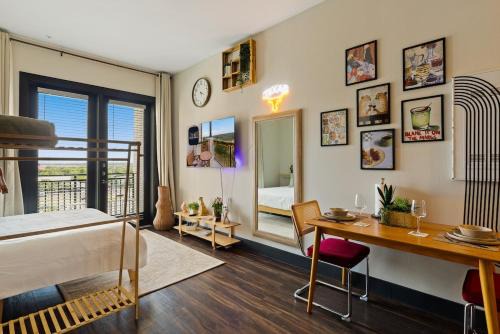 North Burnet Apartamento | 6min to Domain,12min DT, Balcony and Free Parking