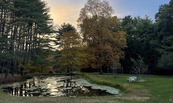 Yulan Casa | 7 Acre Lake House by Narrowsburg
