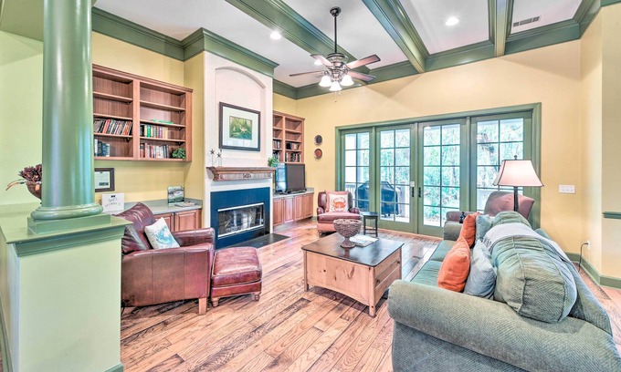 Bluffton Cabaña | 7 Mi to Beach: Bluffton Cottage w/ Furnished Patio