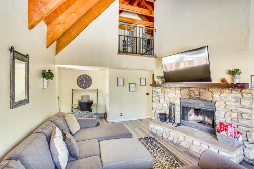 Sugarloaf Casa | 7 Mi to Big Bear Mountain Resort Winter Getaway!