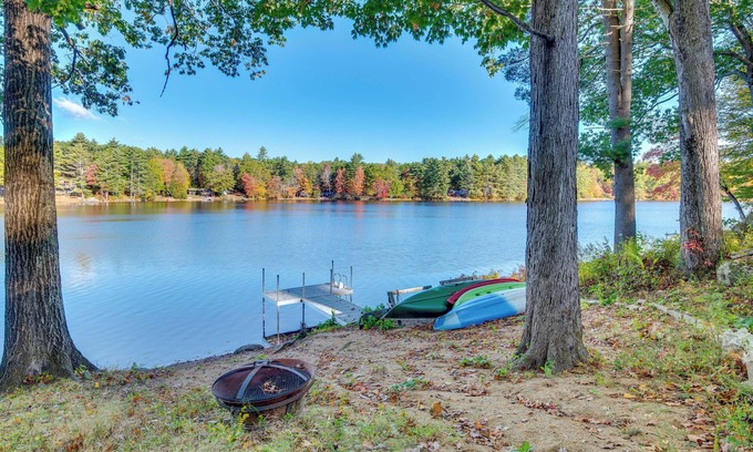 Barrington Casa | 7 Mi to Hiking: Waterfront Long Pond Gem!