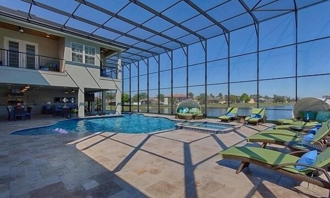 West Kissimmee Villa | Swim Up Pool Bar, Cine - 2 millas de Disney World