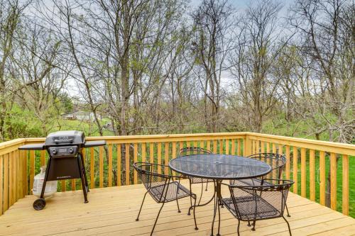 Dry Ridge Casa | 8 Mi to Ark Encounter Family Home with Deck and Grill